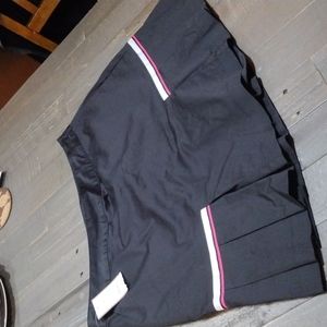 WITH TAGS *** SHARP BLACK W/ STRIPES LADY HAGEN SZ 14 TENNIS/GOLF SKORT